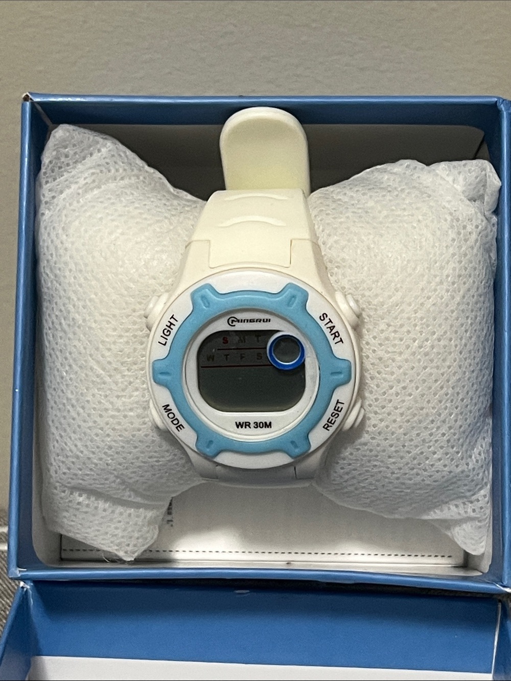 New kids Digital Sports Watch - Picture 2 of 2